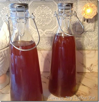 carafe with Kombucha grapes