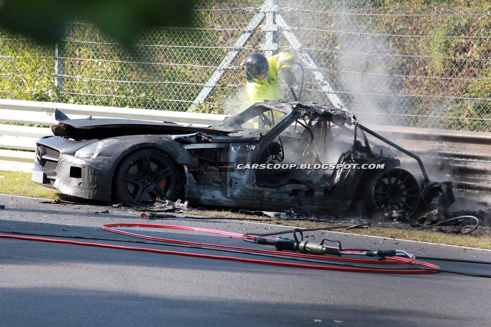 [Mercedes-SLS-AMG-Black-Edition-3%255B3%255D.jpg]