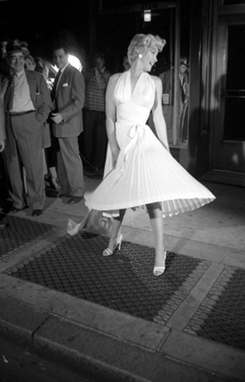 George_Zimbel_Marilyn_Monroe_Looking_Left