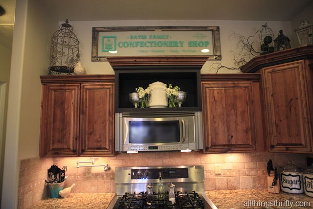 [decorations%2520above%2520cabinets%255B2%255D.jpg]