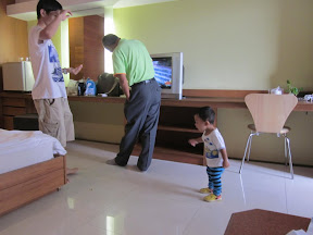 พู่กันเที่ยวพัทยาและยังท้องเสีย