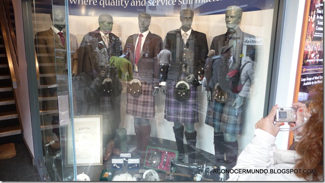 Edimburgo. Royal Mile. Tienda de ropa escocesa-P1060074