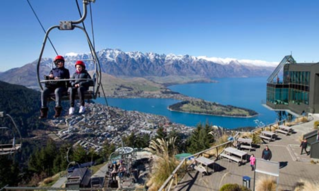 A bright sunny winter day at Queenstown, Lake Wakatipu and the Remarkables, in the South Island of New Zealand. Scientists said on Tuesday, 3 September 2013, that the South Pacific nation had its warmest winter since record-keeping began more than a century ago. Photo: Mark Mitchell / AP