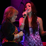 Shery con Vikki Carr