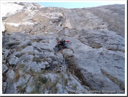 Via Intrusos 350m MD 7a (6b A0 Oblig) (Alto Les Palanques, Picos de Europa) (Victor) 0008 Via Intrusos 350m MD 7a (6b A0 Oblig) (Alto Les Palanques, Picos de Europa) (Victor) 0008