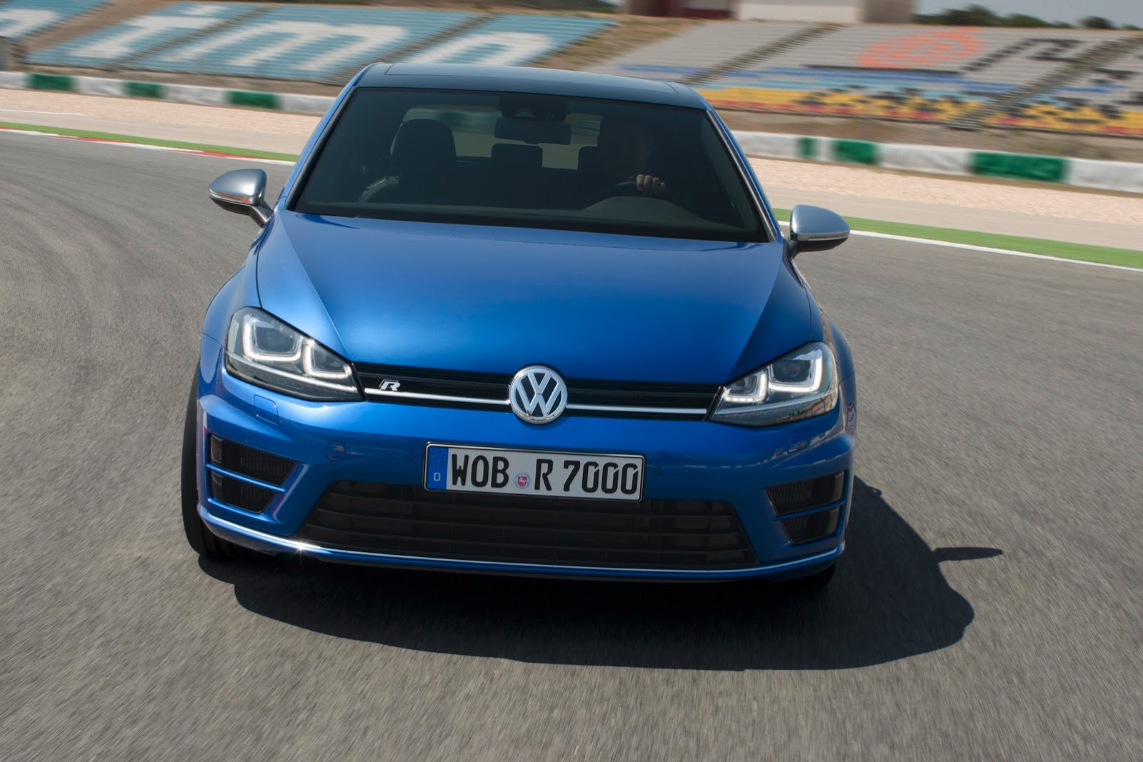[2014-VW-Golf-R-15%255B2%255D.jpg]