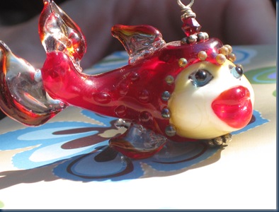 kissing fish 001