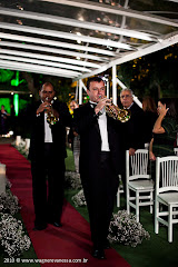 Fotos do evento Fernanda e Renato. Foto numero 20. Fotografia (fotografias) dos fotógrafos de casamento Wagner e Vanessa que fazem fotos de casamento (fotografia de casamento) no melhor estilo do fotojornalismo em Niterói, RJ, e outras cidades do Rio de Janeiro. fotos casamento niterói de rj festa rio janeiro niteroi festas para casamentos foto fotojornalismo fotografia noiva ornamentaçao penteados simples decoraçao fotógrafo eventos