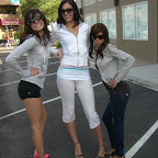 Sarah, Lauren & Veronica being a little “cheeky” at the morning rehearsal miss2007_cheeky.jpg