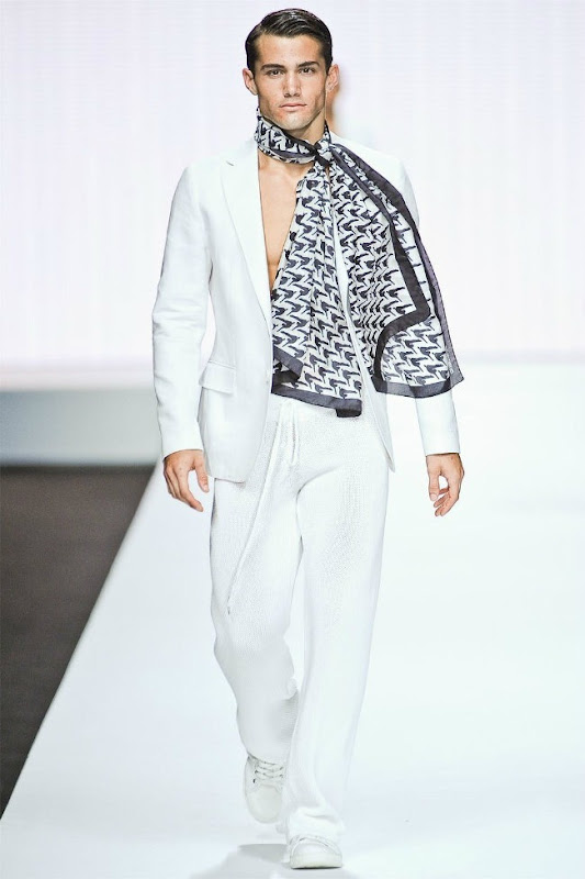 Milan Fashion Week Primavera 2012 - Dirk Bikkembergs (18)
