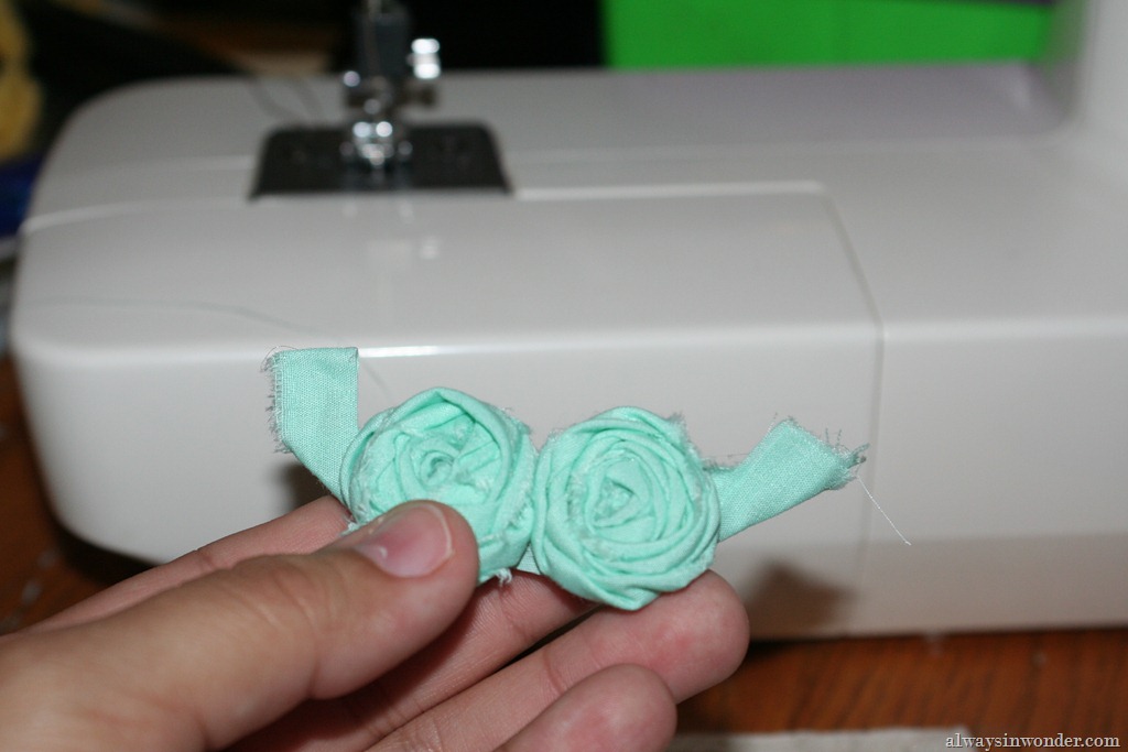 [how_to_make_rose_necklace_with_fabric%2520%25288%2529%255B11%255D.jpg]