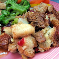 Roast Chicken Stuffing With Cranberries and Thyme