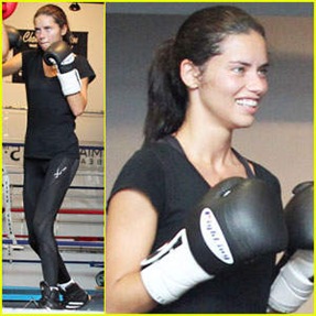 adriana-lima-boxing
