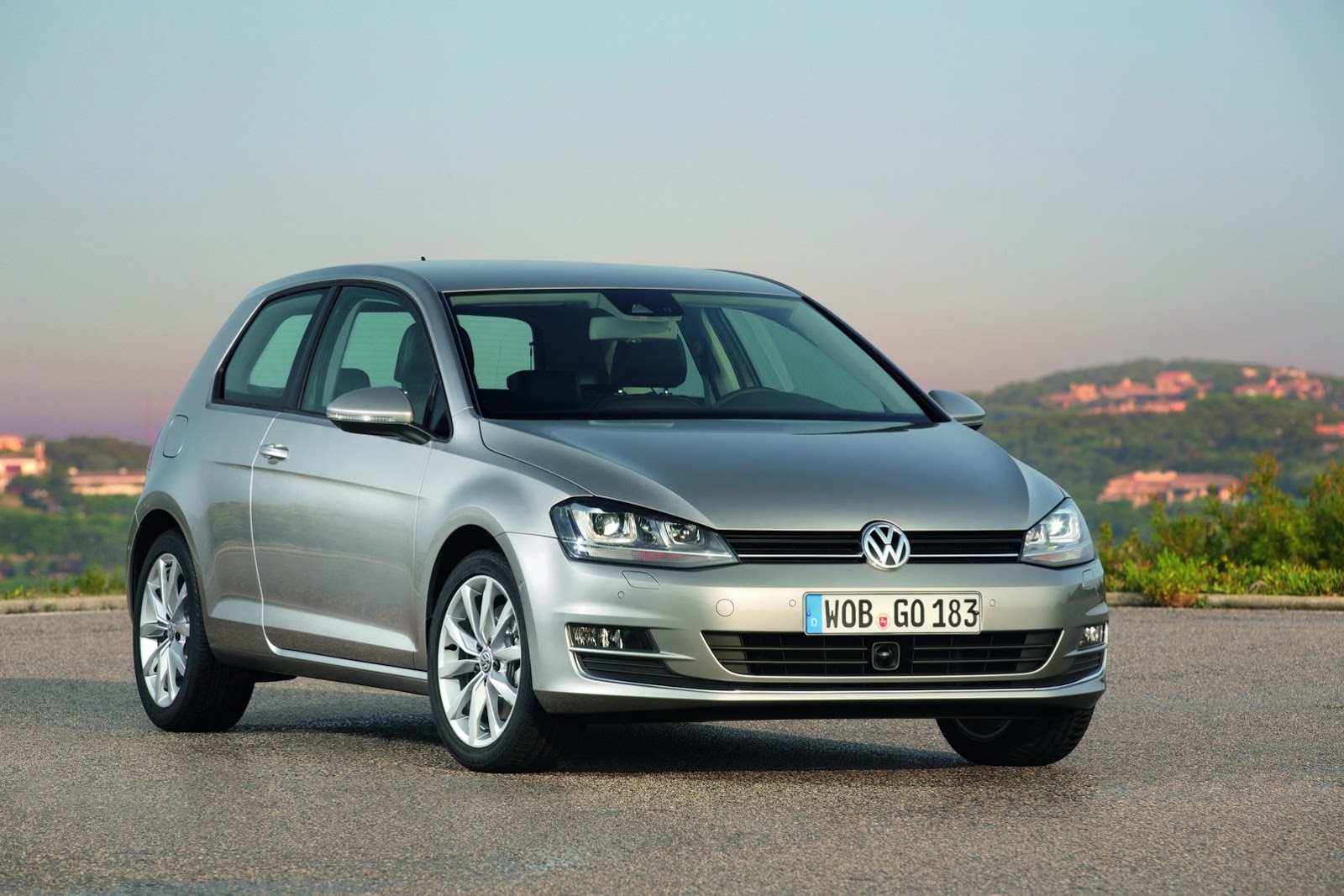 [2013-Volkswagen-Golf-7-10%255B2%255D.jpg]