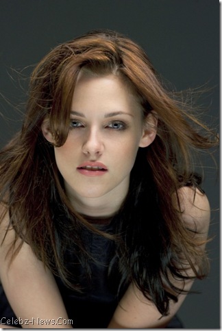 Kristen Stewart Black Dress 1