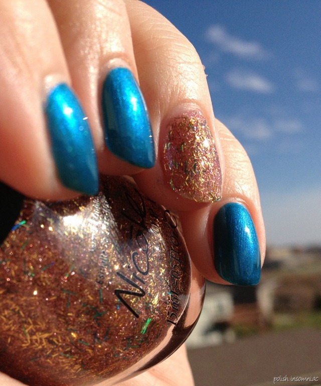Nicole by OPI Deck the Dolls with A Gold Winter's Night Nicole by OPI Deck the Dolls with A Gold Winter's Night
