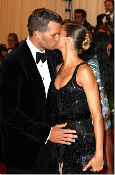 Gisele Bundchen Celebs Costume Institute Benefit 9yYAET9uFtMl (1)