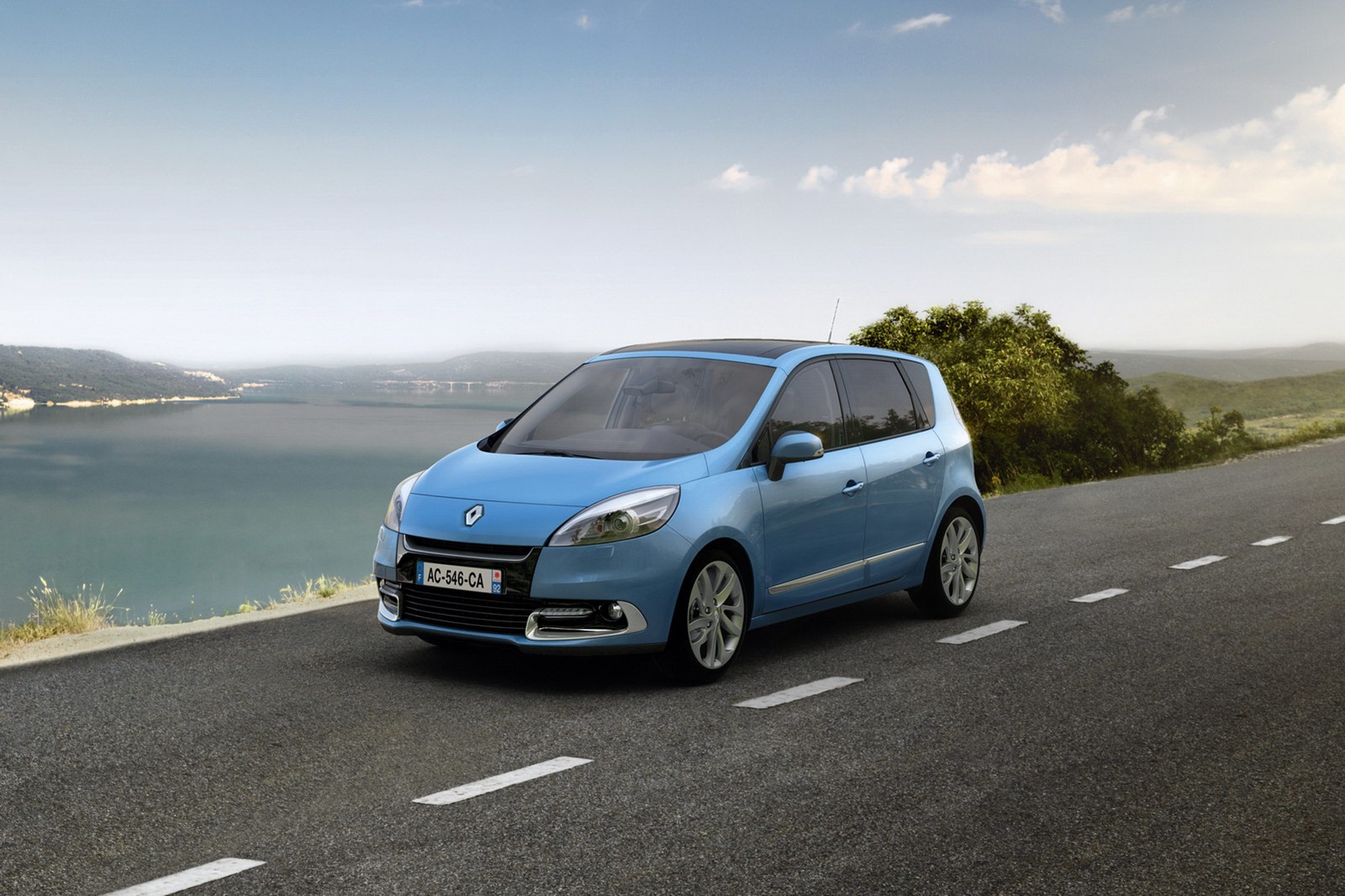 2012-Renault-Scenic-Grand-Scenic-12[2].jpg