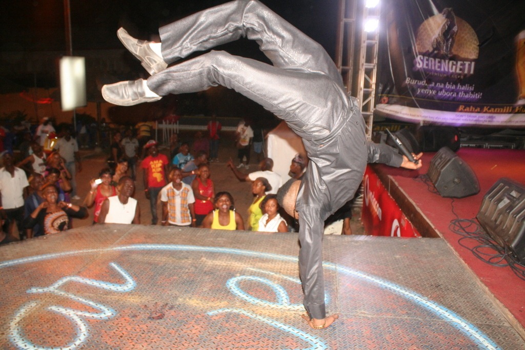 [tid%255B8%255D.jpg]