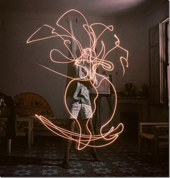 picasso light drawings3