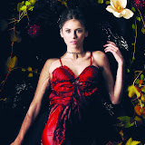 nina-dobrev-1600x1200-39908.jpg