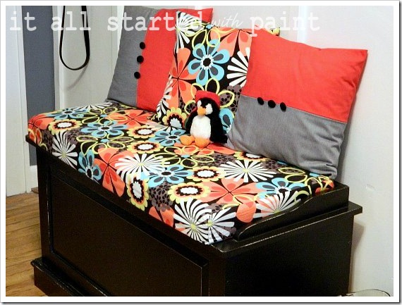 Entry Bench closeup (550x413) (2)