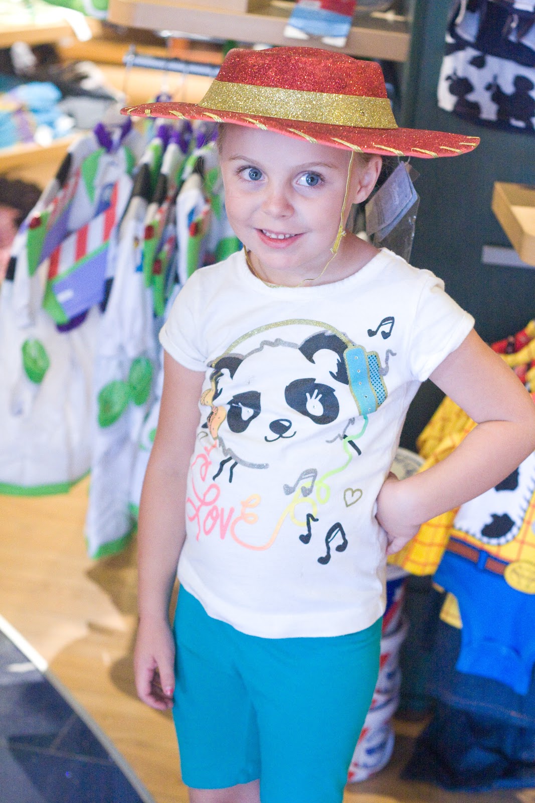 [9.6.12%2520-%2520disney%2520soph%2520try%2520hat%255B3%255D.jpg]