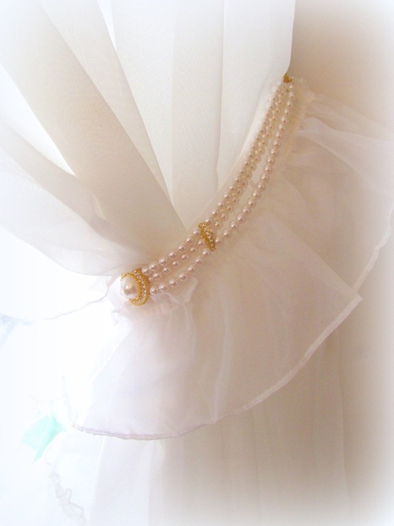 [necklace%2520tie%2520back%2520for%2520curtain%255B15%255D.jpg]