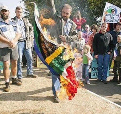 [DELMAS%2520MEMORANDUM%2520OF%2520TRUTH%2520HANDING%2520OVER%2520MAY%252031%252012012%2520PROTEST%2520FLAGBURNING%255B5%255D.jpg]