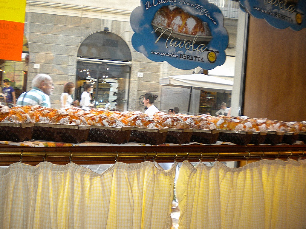[DSCN1032%255B5%255D.jpg&description=Orange Bread and Lake Como')]