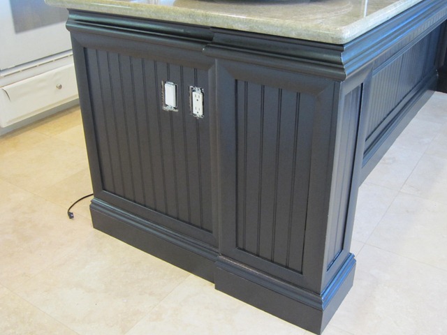 [finishdkitchenisland0113.jpg]