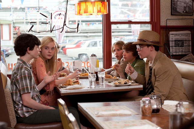 SUPER 8