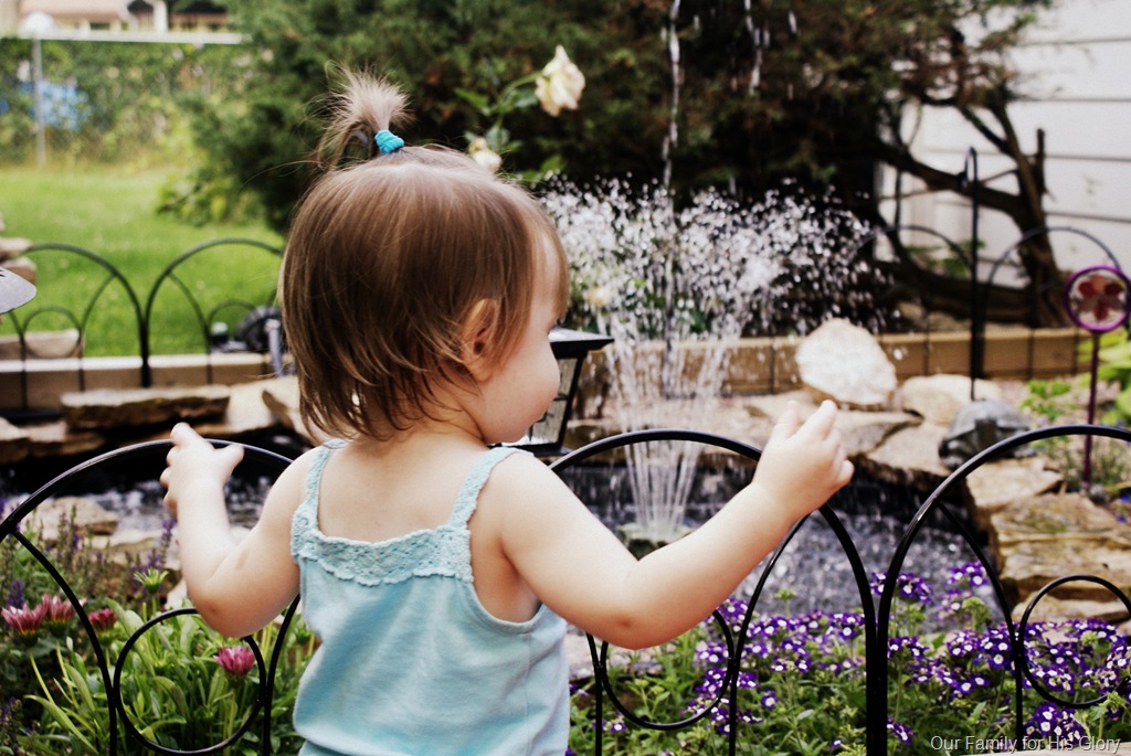 [toddling%2520Kayla%255B4%255D.jpg]