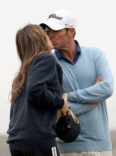 [shane%2520warne_Elizabeth%2520pic%255B2%255D.jpg]