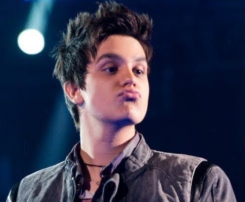 [Luan%2520Santana%2520-%2520beijo%255B4%255D.jpg]