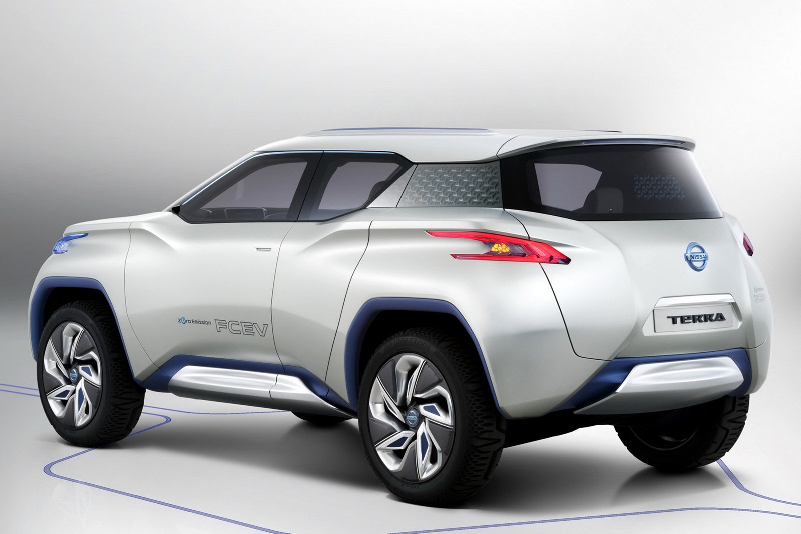 Nissan-TeRRA-7[2].jpg