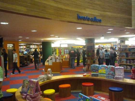 Livraria Cultura em Curitiba - Foto via @ShoppingCtba