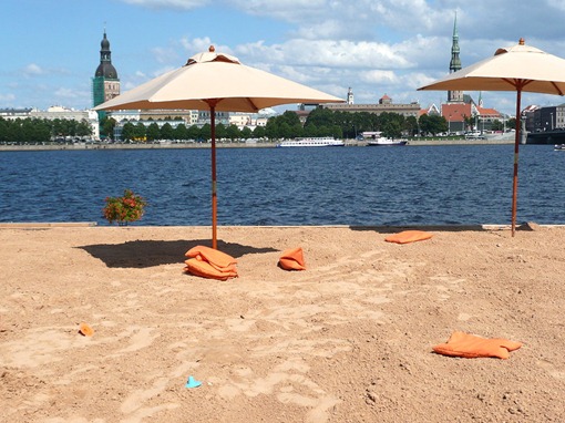 Magic sand