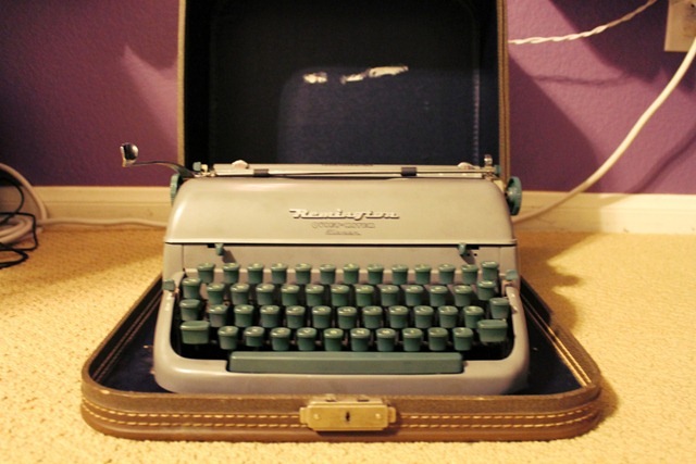 [typewriter--valentines-dinner-061_th%255B5%255D.jpg]