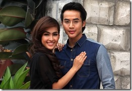 Elfira-Loy bersama adiknya