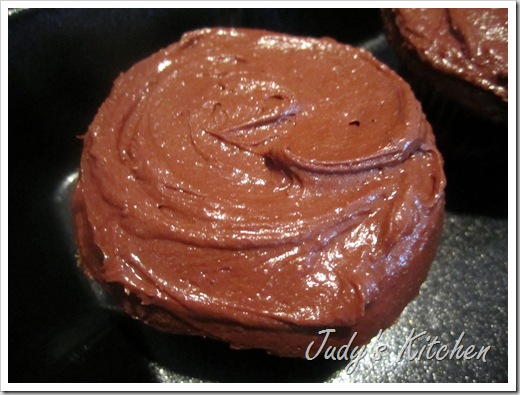 intense dark hazelnut heaven cupcakes (4)