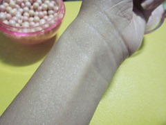 lily cole puff on radiance swatch, bitsandtreats lily cole puff on radiance swatch, bitsandtreats