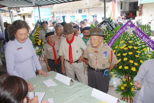 e)QuanKhachPhungVieng_GiaDinhHuongDao_03.jpg