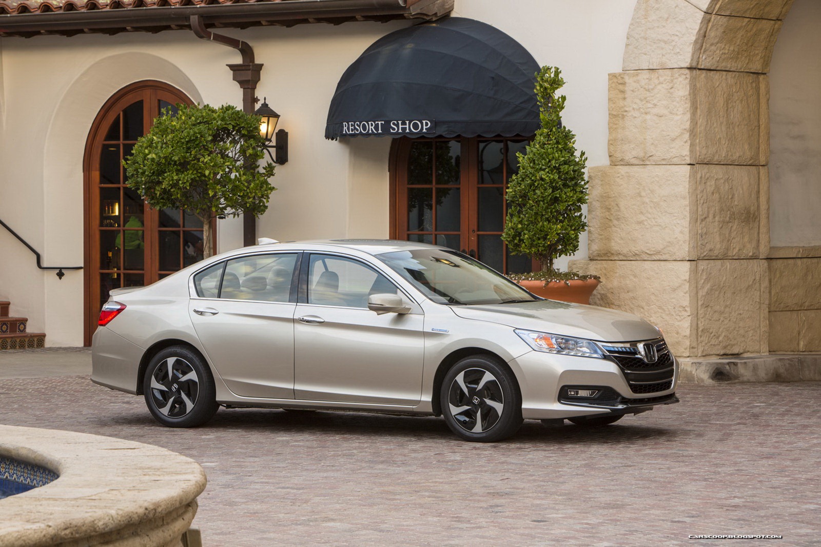 [2014_Honda_Accord_PHEV_219_%255B2%255D.jpg]