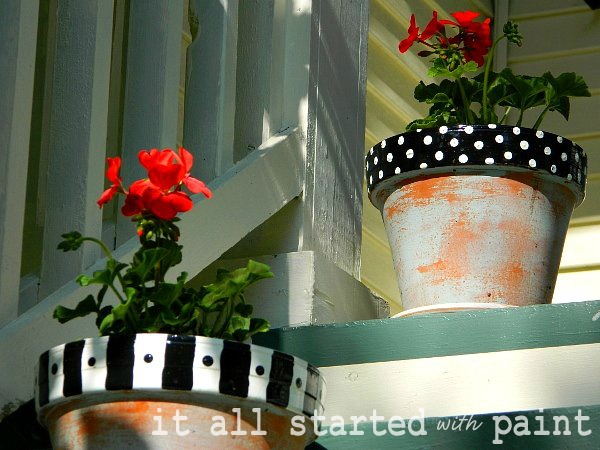 [terracotta_pots_aged_and_painted_black_and_white%255B3%255D.jpg]