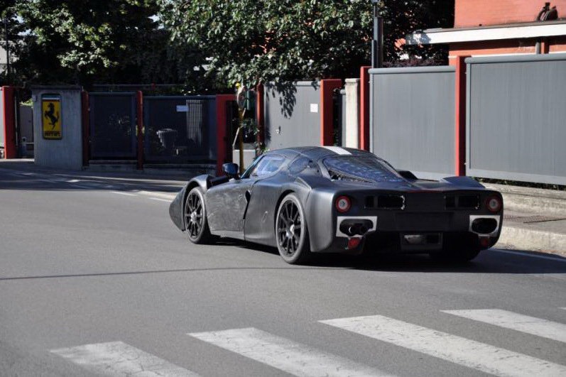 [Ferrari-F150-4%255B2%255D.jpg]