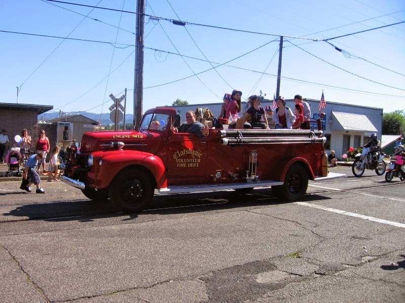 [IMG_1718%2520Clatskanie%2520Fire%2520Department%25201942%2520Ford%2520Fire%2520Truck%2520in%2520the%2520Rainier%2520Days%2520in%2520the%2520Park%2520Parade%2520on%2520July%252012%252C%25202008%255B2%255D.jpg]