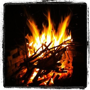 [campfire2%255B2%255D.jpg]