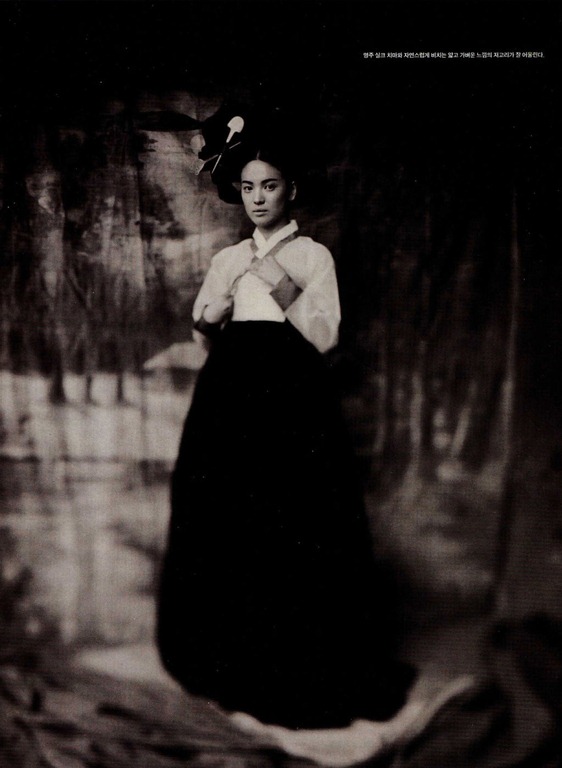 [vogue_korea_june_2007_roversi_6%255B4%255D.jpg]