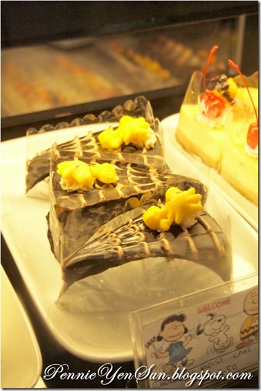 Charlie Brown Cafe (7)